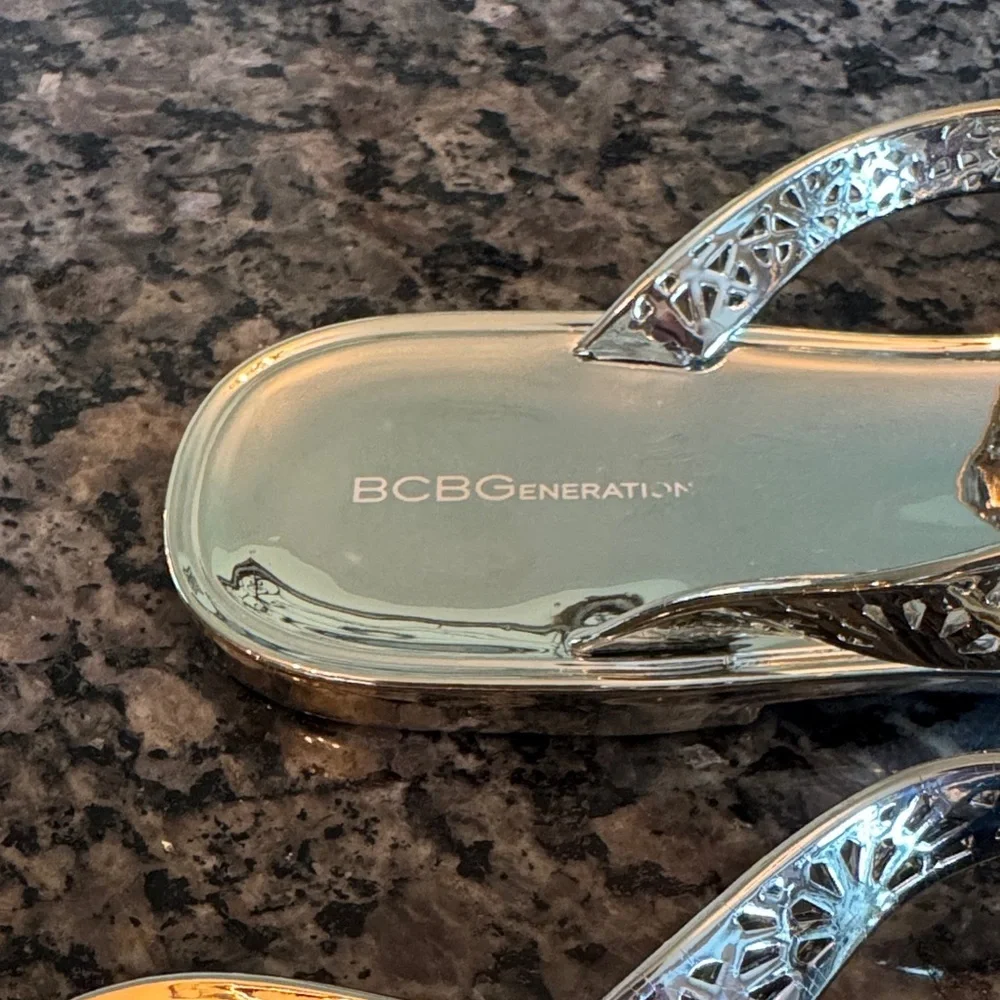 BCBGeneration Gold Cutout Sandals EUC 7 - Picture 2 of 10